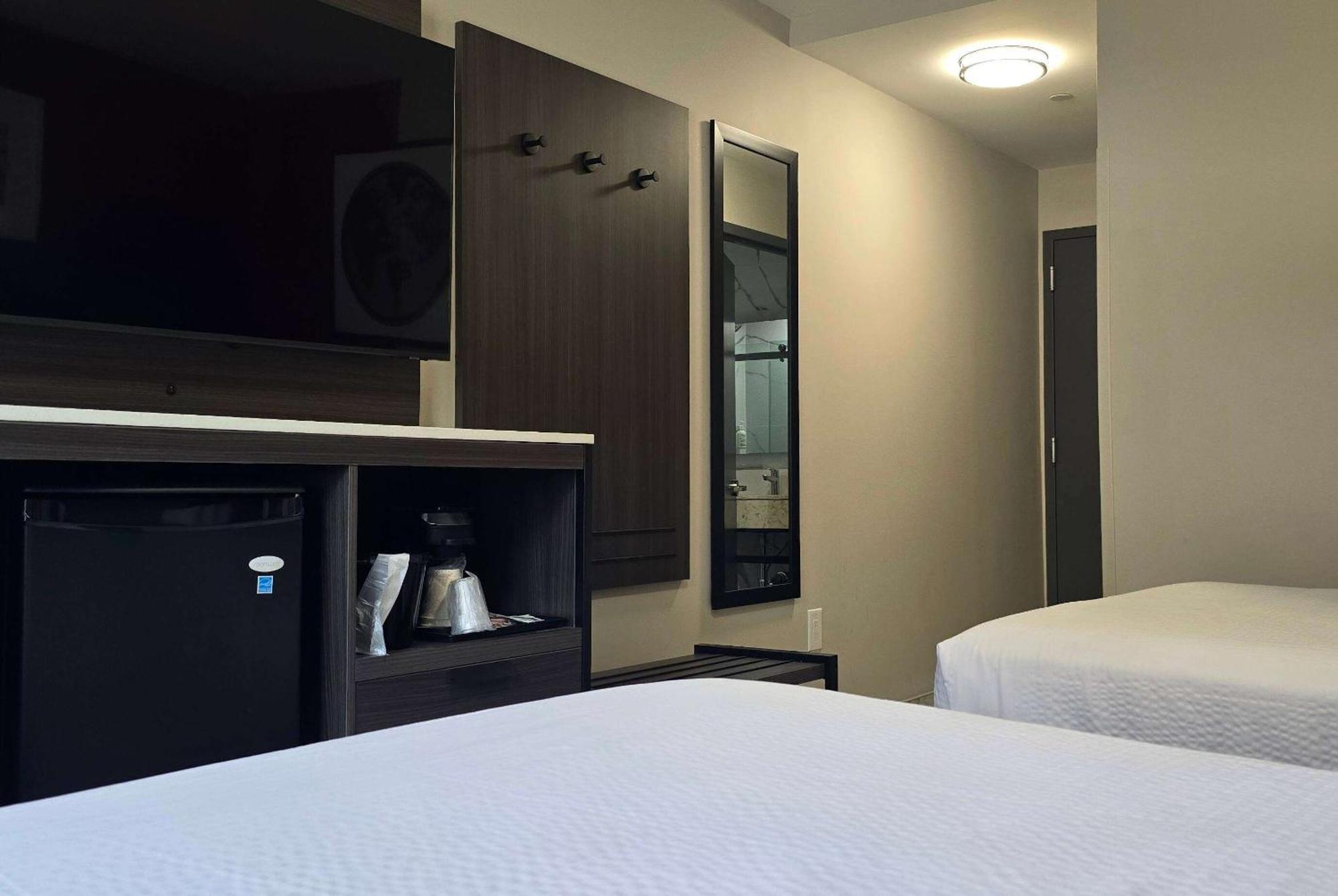 Ramada By Wyndham Brooklyn Empire Blvd Nova York